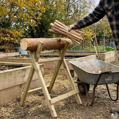 Chevalet en bois naturel pour sciage
