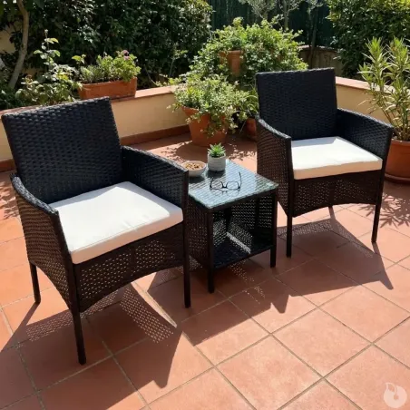Salon de jardin 2 fauteuils et table basse tressée noir