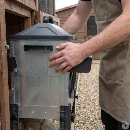 Mangeoire Robust® OLBA - Distributeur galvanisé 16kg pour volailles