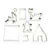 Kit 9 emporte-pièces Noël 3D bonhomme traineau cerf maison