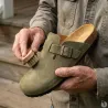 Sabots Homme AYOKA en Cuir Kaki - Modèle Soube