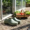 Sabots en plastique vert pour homme - Confort et légèreté