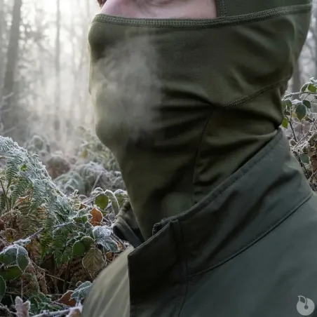Cagoule Performer thermo-régulante tissu stretch coutures plates
