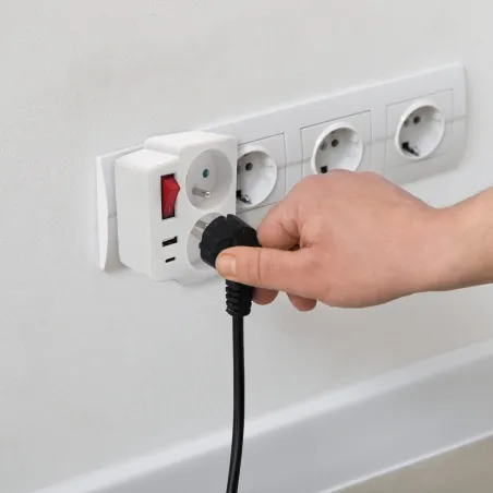Multiprise Murale Duo USB avec 2 Prises Secteur - Charge Rapide et Sécurisée