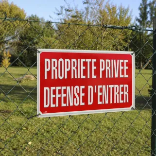 Lot de 10 Panneaux PROPRIETE PRIVEE DEFENSE D'ENTRER Akilux 35 x 25cm
