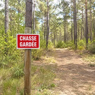 Panneau CHASSE GARDÉE Alu 30X20cm à l'unité