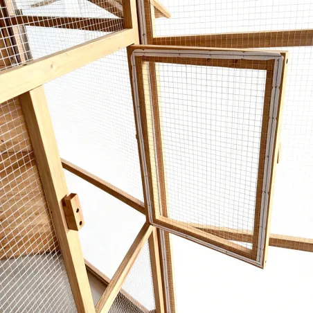 Volière hexagonale en bois traité avec sas et abris