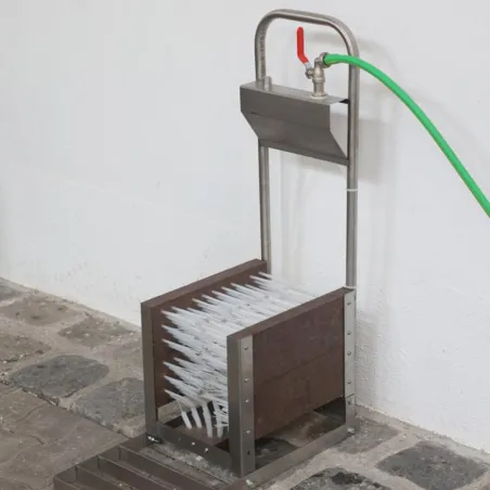 Lave-bottes en acier inoxydable avec prise d’eau