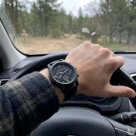 Montre homme Vuillemin alliage métal verre minéral noire