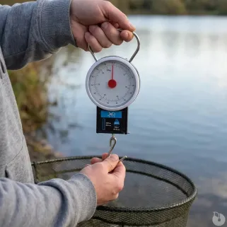 Peson de pêche 32 kg avec ruban à mesurer 100 cm