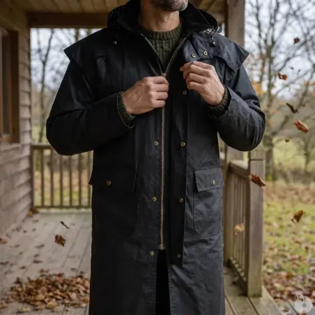 Manteau long ciré Walker & Hawkes Stockman Navy en coton ciré épais