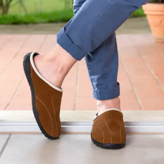 Chaussons Mules Dakor Marrons pour Homme - Confort et Style
