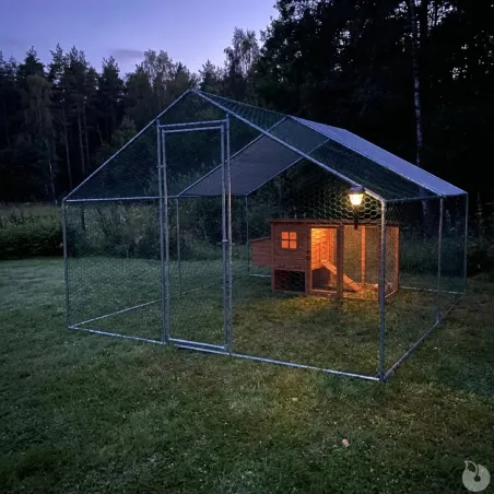 Enclos pour volailles métal galvanisé 24 m² maille 25 mm