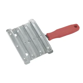 Etrille métallique rectangulaire pour bovins