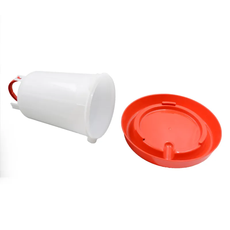 Abreuvoir plastique poule premium robuste avec poignée Abreuvoir plastique poule premium robuste avec poignée