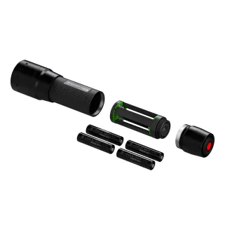 Lampe torche P7 Core 450 Lumens portée 300m piles LR3 incluses