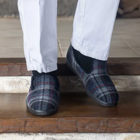 Chaussons mixtes fourrés Polaine marine - Pantoufles chaudes Chaussons mixtes fourrés Polaine marine - Pantoufles chaudes