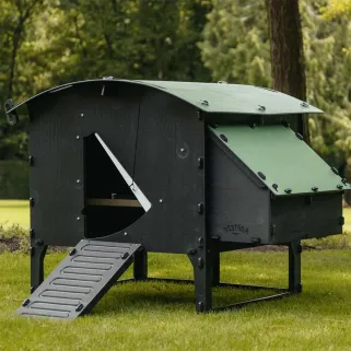 Poulailler sur pieds en plastique recyclé 8 à 15 poules