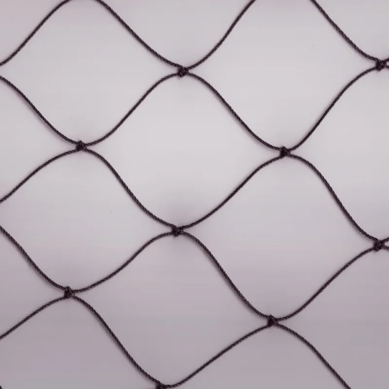 Filet de volière maille 60 mm – Largeur 12.5 m vendu au mètre Filet de volière maille 60 mm – Largeur 12.5 m vendu au mètre