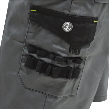 Bermuda de travail 4 poches polyester coton gris noir 38 à 52 Bermuda de travail 4 poches polyester coton gris noir 38 à 52