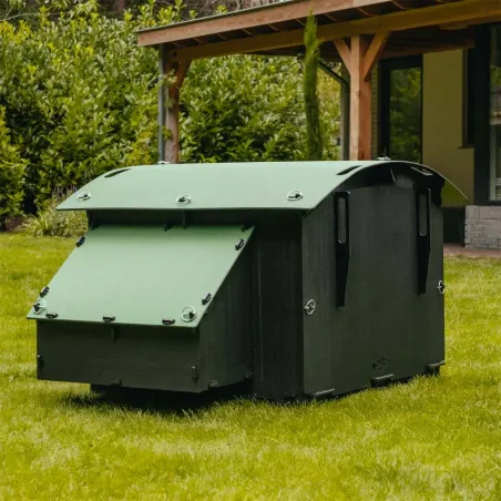 Poulailler plastique recyclé 8 à 15 poules Poulailler plastique recyclé 8 à 15 poules