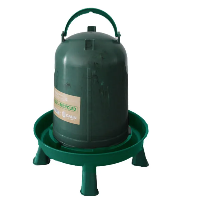 Abreuvoir gradué plastique recyclé 10 L – Sur pieds et écologique | Ducatillon