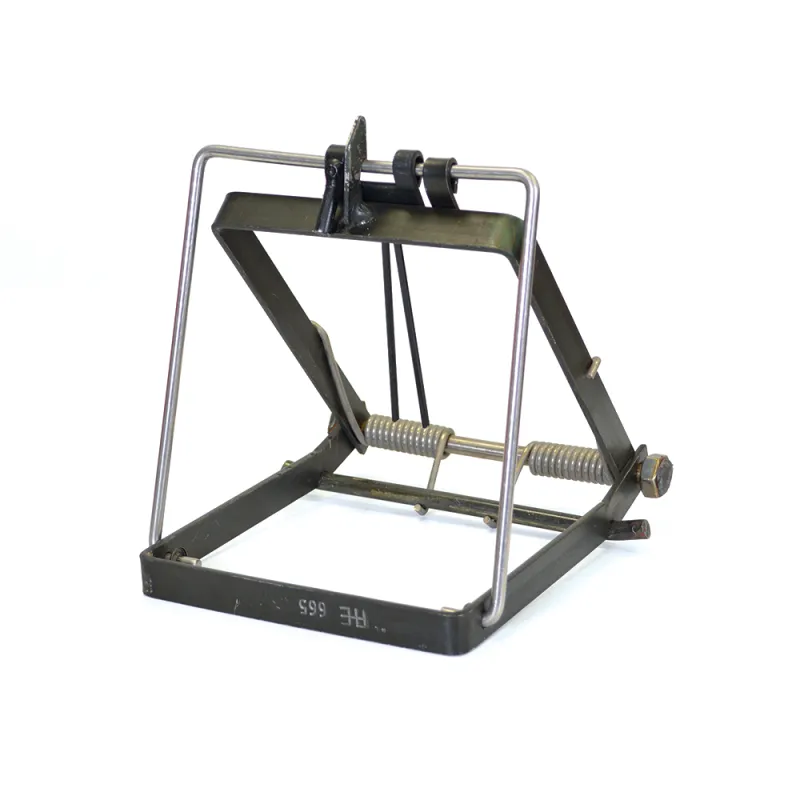 Piège à appâts rats, fouines, putois... 14X16 cm (livre de messe)