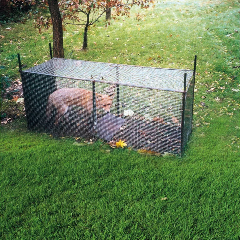 Boîte à fauves pliable 2 entrées maille carrée 160x55x50cm