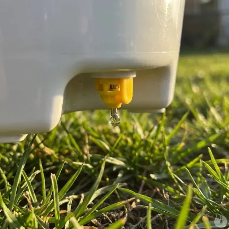 Abreuvoir seau 3 pipettes volailles capacité 12L avec kit suspension - Olba