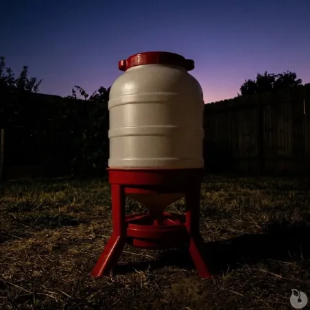 Mangeoire anti-gaspillage sur pieds 40L Gaun – Grande capacité