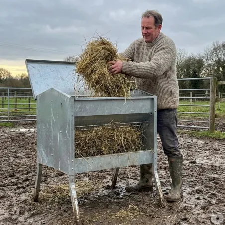 Râtelier mangeoire d'extérieur pour mouton et chèvre 1M