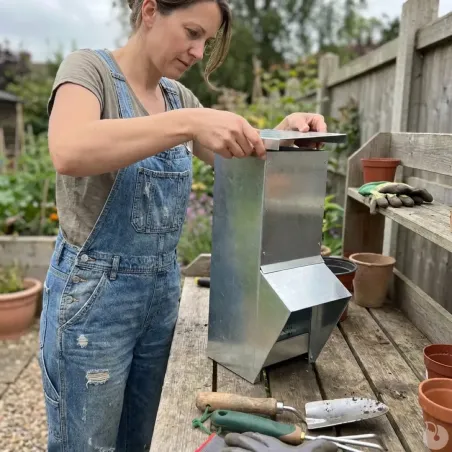 Lot de 10 Mangeoires à trémie métal galvanisée 7kg