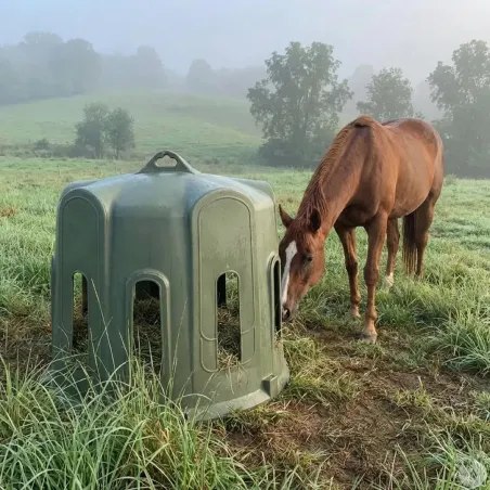 Cloche à foin Kerbl 10 ouvertures