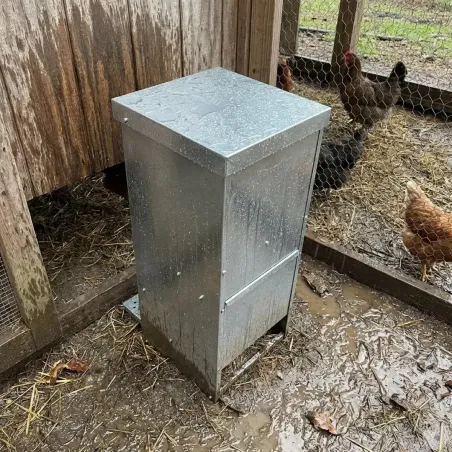 Mangeoire métallique anti nuisibles 23 kg