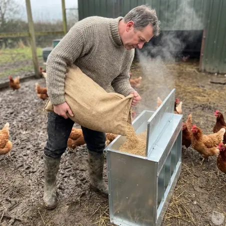 Mangeoire 25 kg 4 compartiments métal 46 x 17 x 40 cm