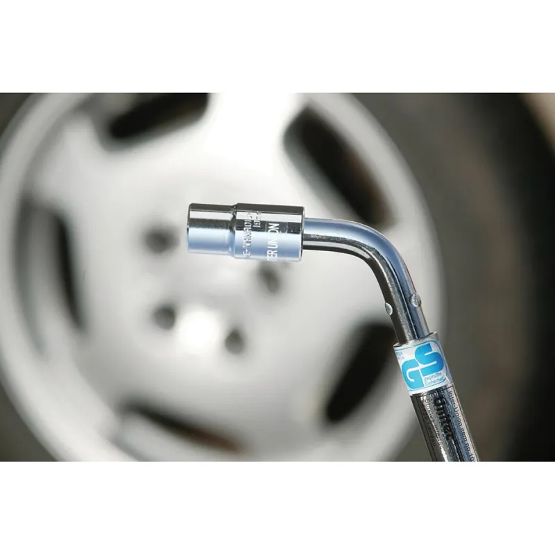 Clé démonte-roue avec rallonge - Outil indispensable pour le changement de pneus