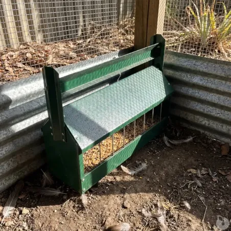 Mangeoire galva avec rouleau thermolaqué vert