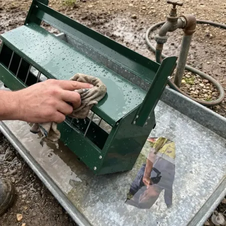 Mangeoire galva avec rouleau thermolaqué vert