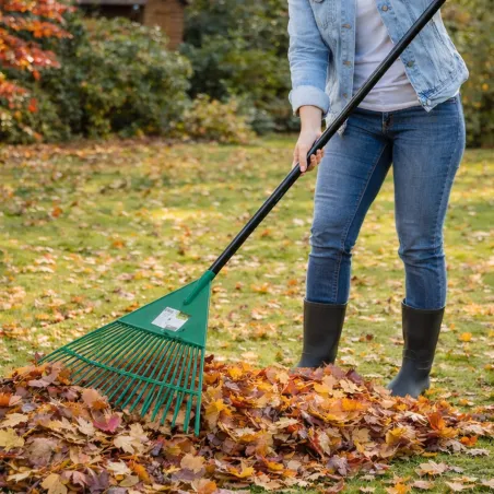 Râteau ramasse-feuilles plastique 22 dents manche métal