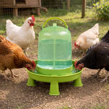 Abreuvoir gradué sur pied avec poignée vert 5L