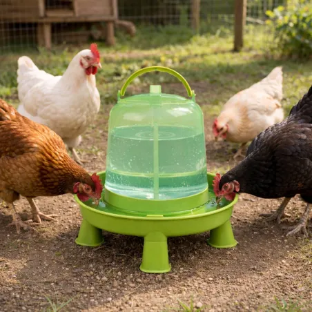 Abreuvoir gradué sur pied avec poignée vert 3L
