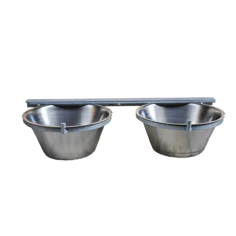 Mangeoire professionnelle double pour chenil acier galvanisé 2 X 2,5L