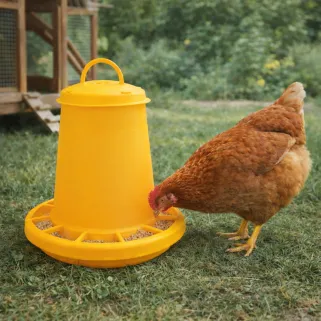 Mangeoire à trémie cylindrique plastique avec poignée - 3,5 kg - Jaune