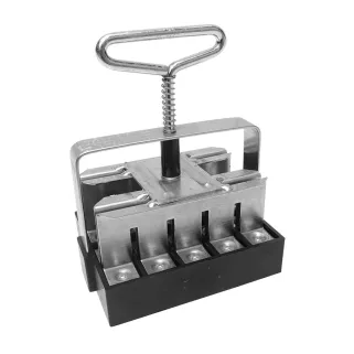 Presse-mottes acier 20 mottes – Outil de semis écologique et durable | Ducatillo