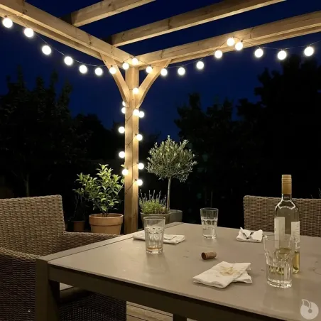 Guirlande lumineuse 20 boules blanche - 14,5 m