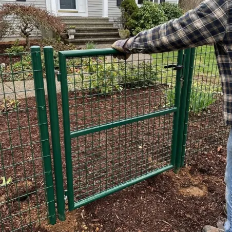 Portillon grillagé 1x1m maille 50mm vert avec serrure et poignées