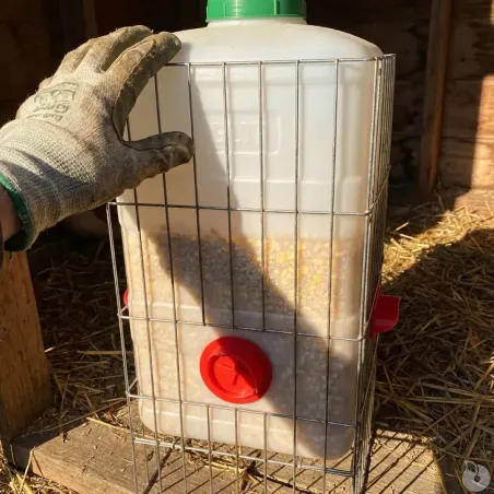 Mangeoire grande capacité 23 kg – robuste, anti-gaspillage